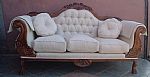Sofa Normando 2 rosas cojines redondos