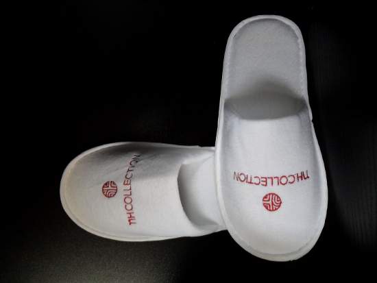 5. PANTUFLAS(slippers)PANTUFLAS(slippers)www.hotelamenities.cl - Jabón